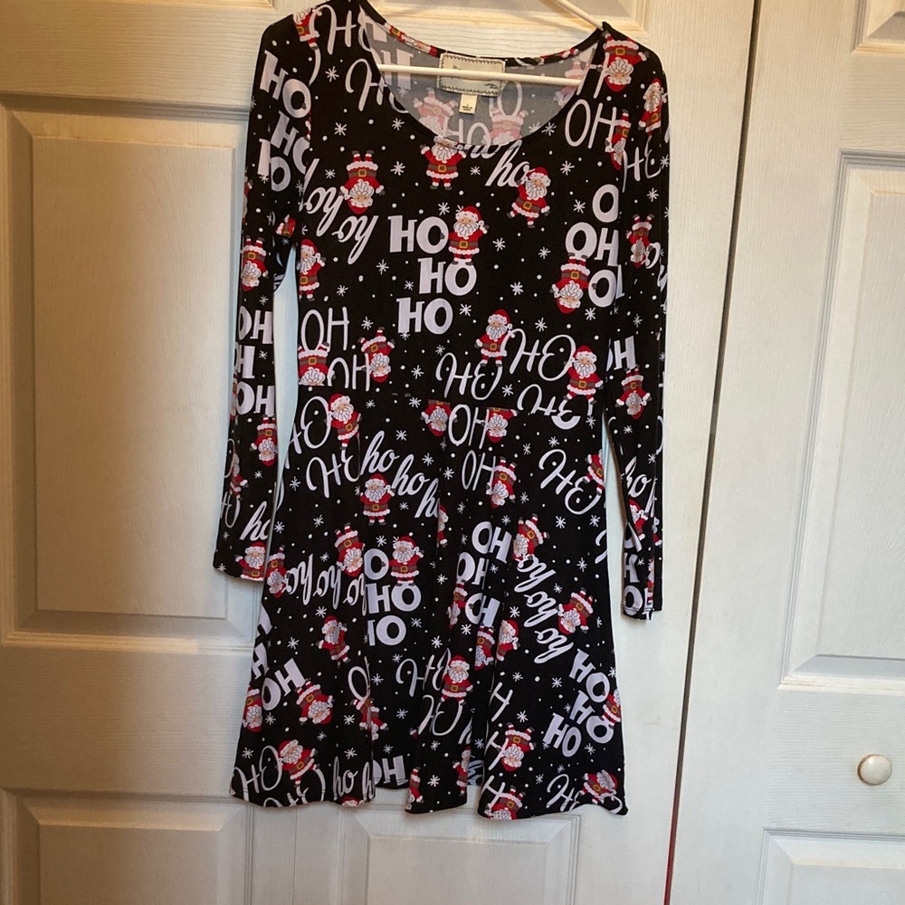 Cute 🎅 Dress..  long sleeve..  size L